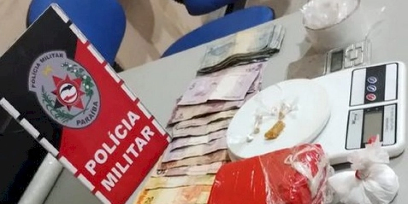Polícia Militar desarticula ponto de tráfico de drogas e prende mulher em flagrante em Itaporanga