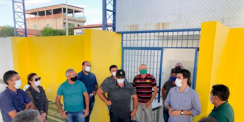Wilson Filho vai ao Vale do Piancó, visita obras e discute ações com lideranças da região