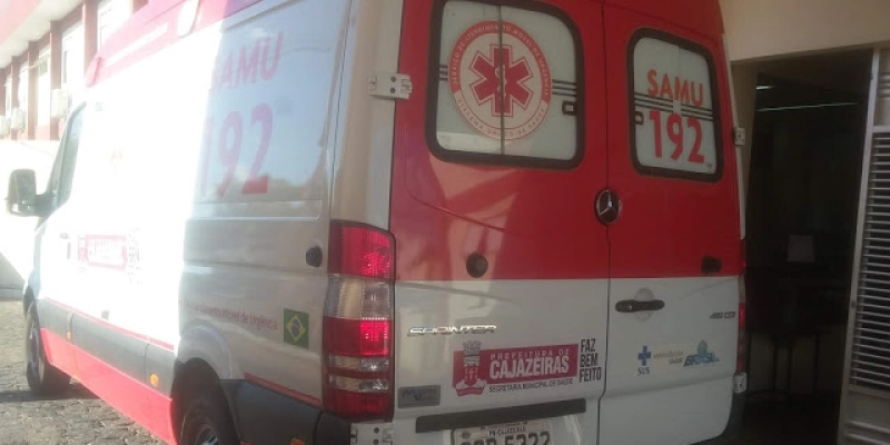 LAMENTÁVEL - Menina dar entrada no Hospital Regional vítima de disparo acidental de arma de fogo; Veja