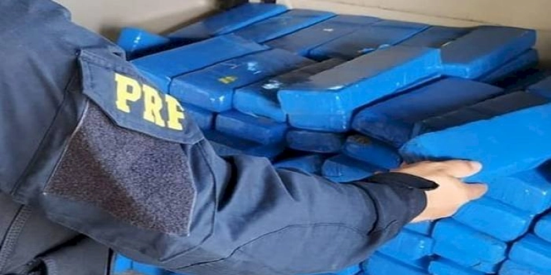 PRF prende homem transportando 151 kg de maconha escondida em fundo falso de veículo na PB