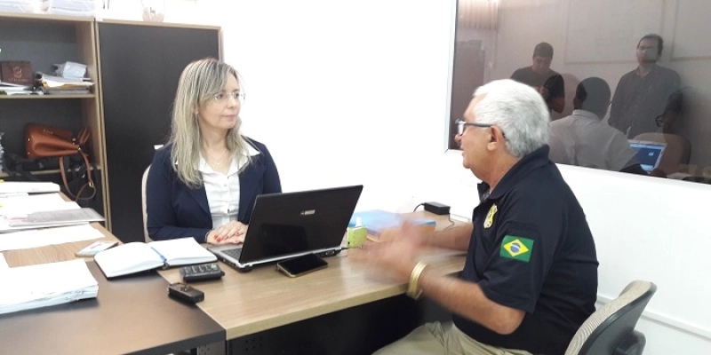 Secretária de Planejamento e Desenvolvimento de Sousa se reúne com representante da PRF