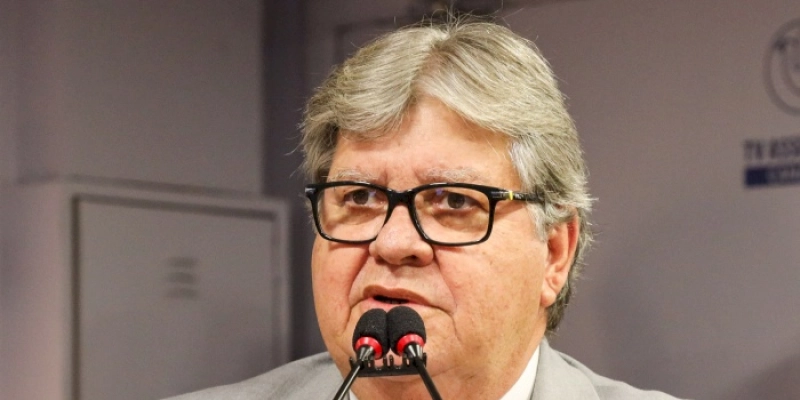 João Azevêdo presta contas das ações do governo em abertura dos trabalhos do Poder Legislativo
