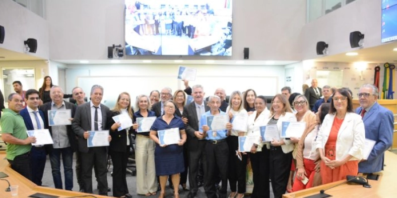 ALPB homenageia servidores com mais de 30 anos de serviços prestados à Casa