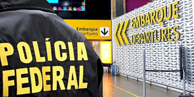 PF apreende droga em fundos falsos de malas