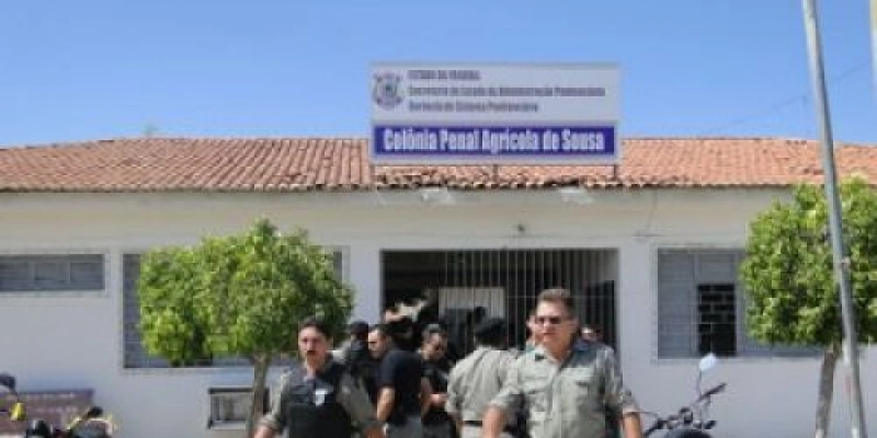 Detento tenta se matar na Colônia Penal Agrícola de Sousa ateando fogo em colchão