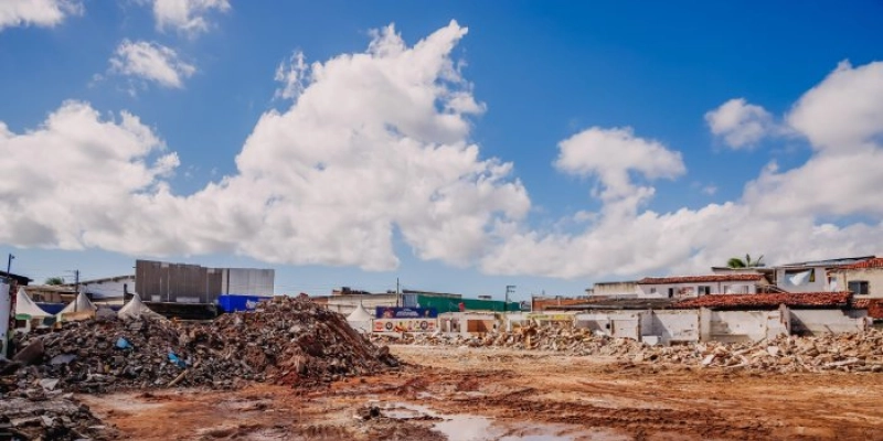 Prefeito reafirma compromisso de requalificar todos os mercados públicos da Capital durante inspeção às obras no Rangel