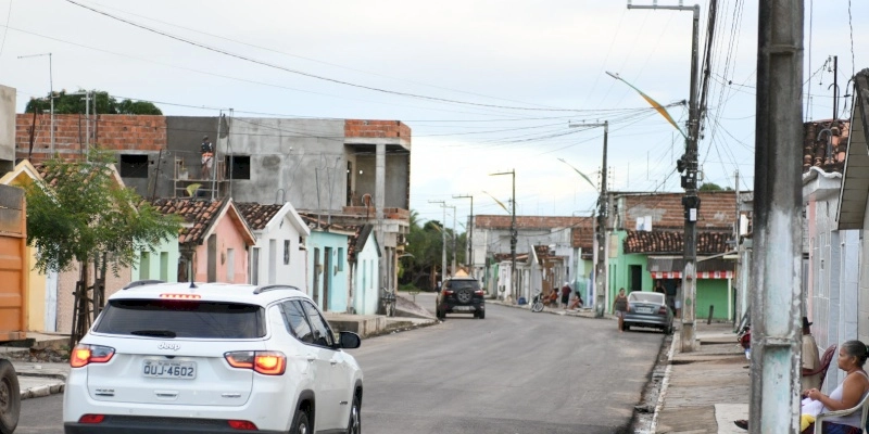 Azevêdo entrega travessia urbana de Mari e destaca importância da obra para melhoria da qualidade de vida da população