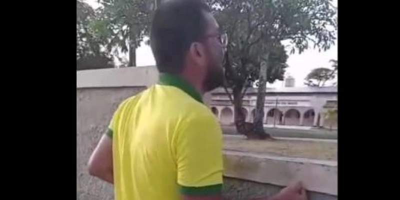 Bolsonaristas continuam com manifestação e pedem “socorro às Forças Armadas”