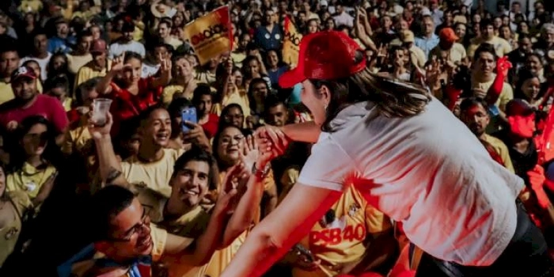 Pollyanna recebe apoios dos prefeitos de Assunção e Juazeirinho e da população durante passagem da Caravana 40 pelo Vale do Sabugi