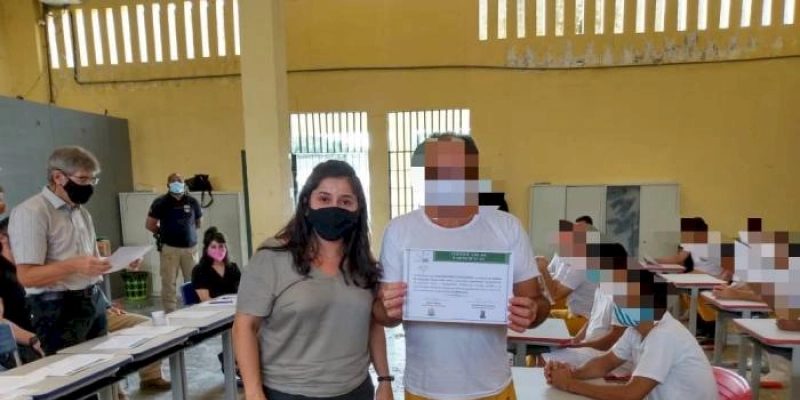 Projeto incentiva prática da escrita e leitura entre reeducandos da Capital