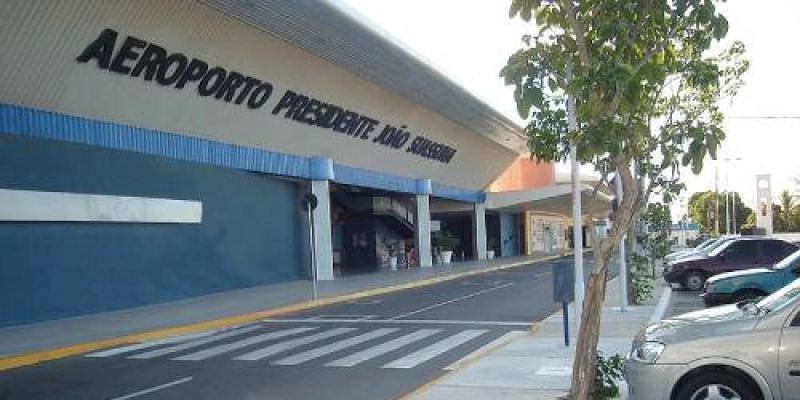 Privatização dos aeroportos de João Pessoa e Campina Grande pode inviabilizar voos de grandes aeronaves e ILS, diz Senador