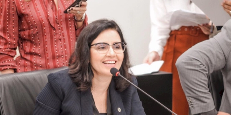Pollyanna diz que o Sertão agora está de igual tamanho, e relata da coragem de disputar ao Senado; “Eu não poderia me negar a Paraíba”; Ouça 