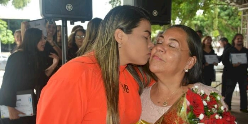 Governo do Estado homenageia mães servidoras no Centro Administrativo Estadual