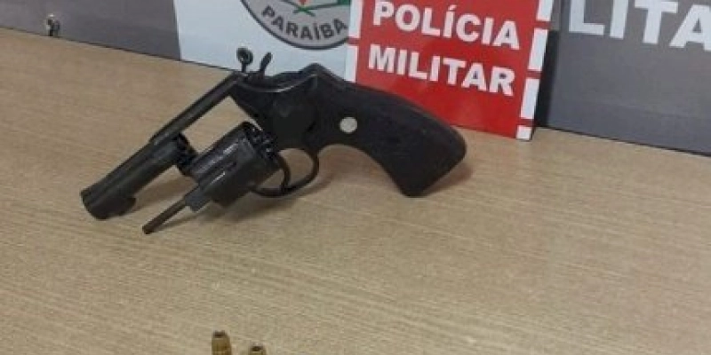 Polícia prende indivíduo que portava ilegalmente arma de fogo