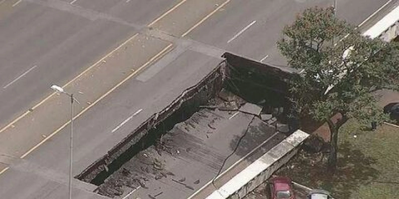 Viaduto desaba sobre carros e parte de restaurante em Brasília