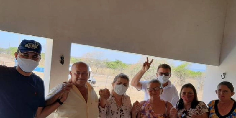 Pré-candidata a Prefeita de Pombal, Kevia ganha adesões em visitas