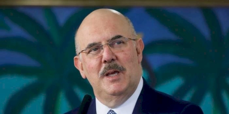 Ex-ministro da Educação será transferido para Brasília