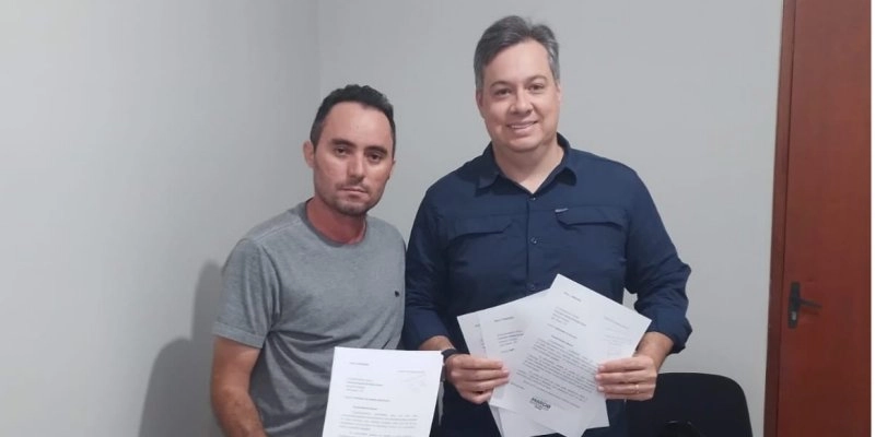 Visita de Júnior Araújo ao gabinete de Márcio das Bancas movimenta bastidores políticos em Sousa
