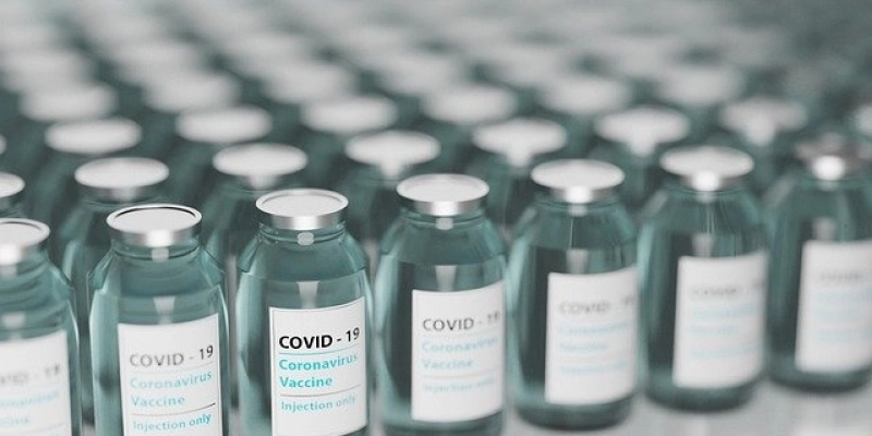 Covid-19: publicada lei que autoriza doar vacinas a outros países