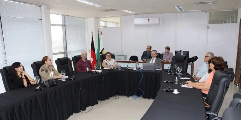 Comitê define calendário para retomada das visitas presenciais às instituições para idosos