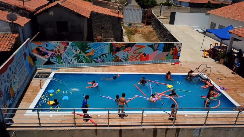 piscina.jpg