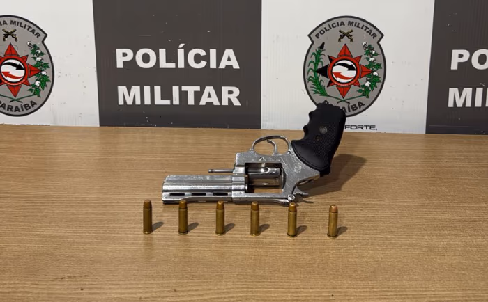 revolver(1).jpg