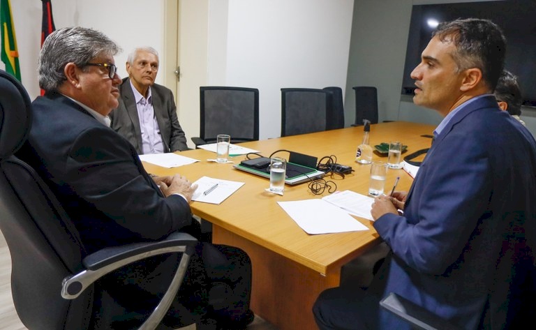 João Azevêdo se reúne com Banco Mundial e celebra cumprimento de meta de investimentos do programa PB Rural Sustentável