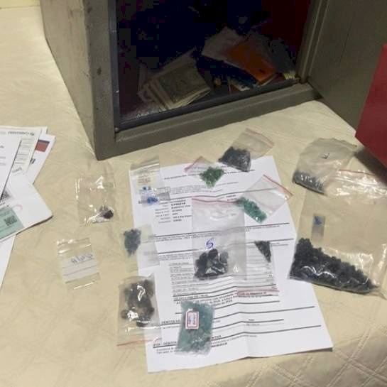 Pedras preciosas apreendidas pela Polícia Civil