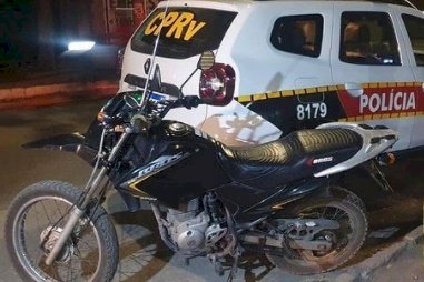 Polícia recupera veículo com restrição de roubo/furto durante rondas ostensivas 