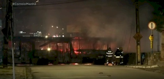 Ônibus incendiado em João Pessoa