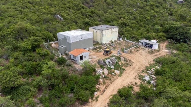 Obra de abastecimento d´água do município de Queimadas 