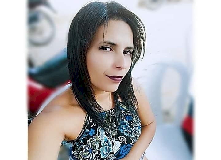 Josefa Oflávia Lopes de Sousa de 35 anos 