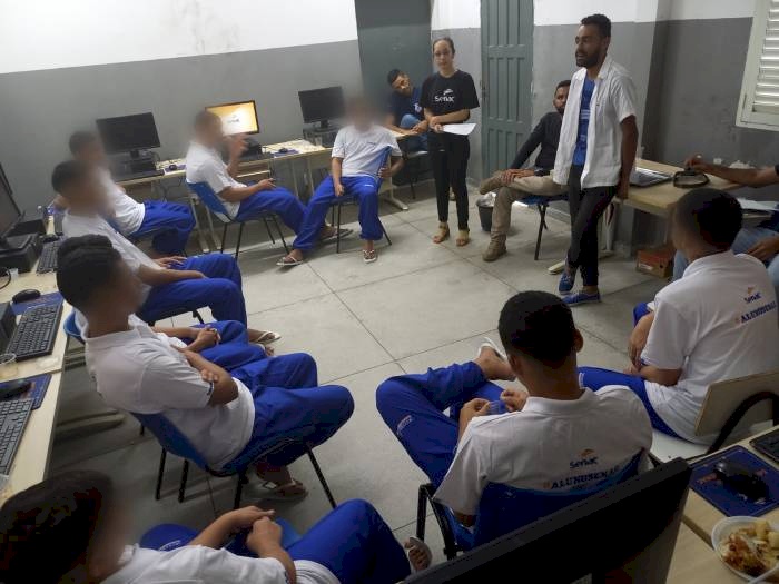 Curso de Aprendizagem Profissional de Qualificação em Serviços Administrativos