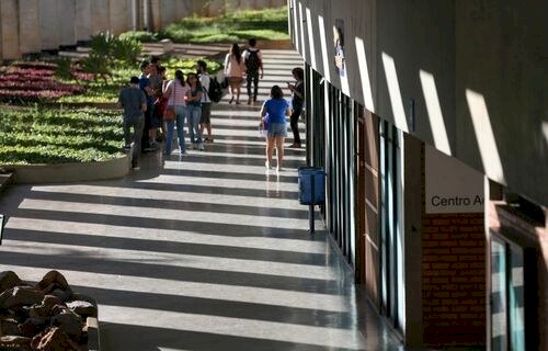 Segundo o MEC, para garantir que as regras previstas no edital do Programa fossem cumpridas