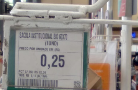 Procon-JP autua supermercados da Capital por cobrança de sacolas para embalagens de produtos