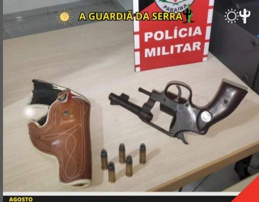 Homem é preso em flagrante com arma de fogo, logo após ameaças, no Sertão