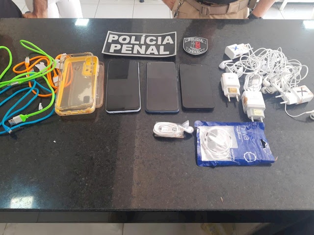 Material ilícito apreendido no Presídio Padrão de Cajazeiras