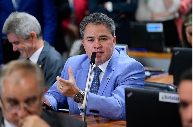 Senador, Efraim Filho