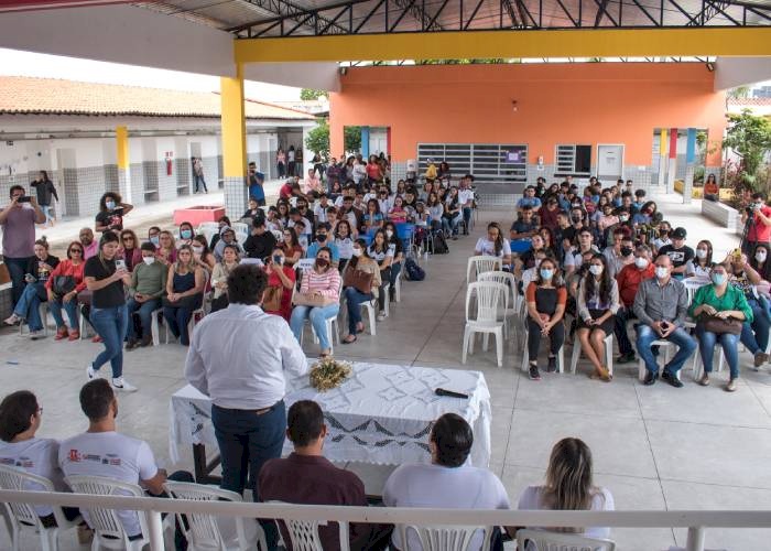 Evento de lançamento dos editais na ECIT Professor Pedro Augusto Porto Caminha, em João Pessoa