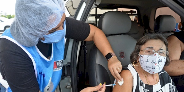 Vacinação contra a covid-19 em João Pessoa 