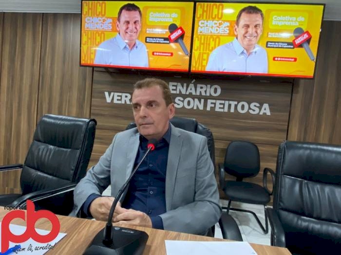 Coletiva de imprensa de Chico Mendes na Câmara de Vereadores de Cajazeiras