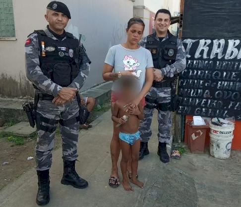 Criança que estava perdida é encontrada por policiais militares, na Paraíba 