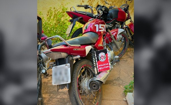 Motocicleta com sinais de adulteração apreendida pela PM