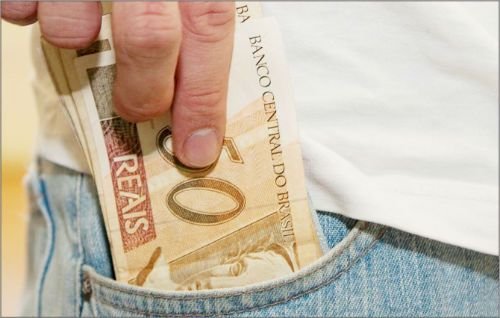 Trabalhadores nascidos em outubro podem sacar auxílio emergencial
