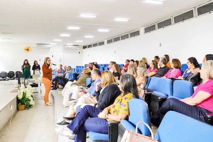 Processo Seletivo Simplificado Interno para Escolas Municipais Ativas Integrais (EMAIs)
