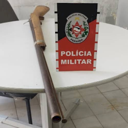 Espingarda apreendida pela PM na cidade de Sousa