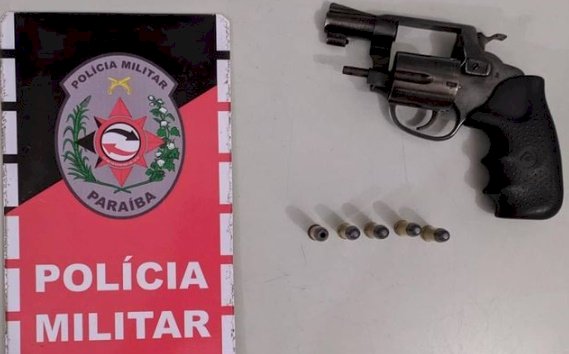 Homem é preso por porte ilegal de arma de fogo, estupro e cárcere privado 