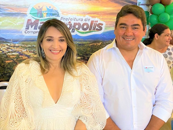 Prefeito Lucas Braga com sua Esposa, 1a Dama, Leia Braga 