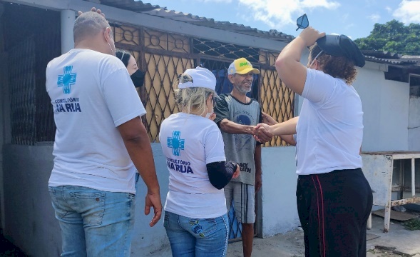 Médicos iniciam atendimento fixo nas equipes do Consultório na Rua