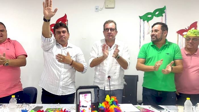 Helder Carvalho, oficializado, pré-candidato a Prefeito